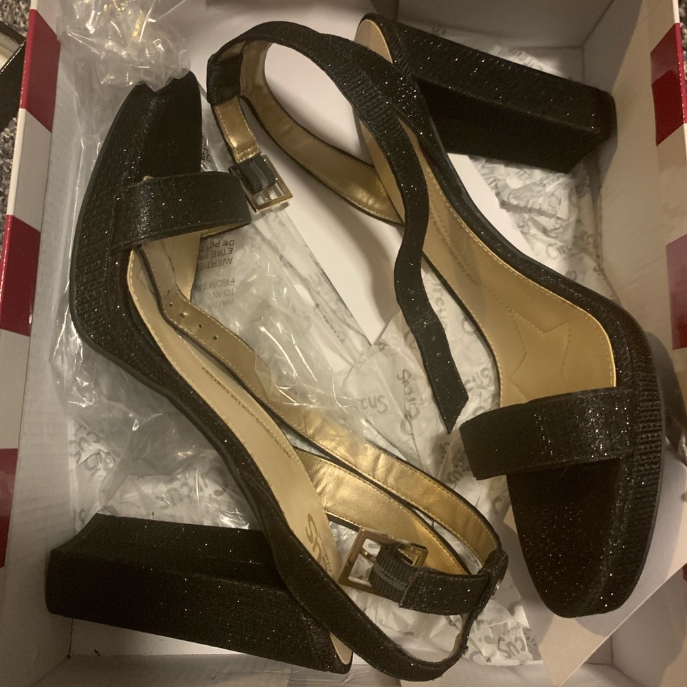 Black sparkle heel